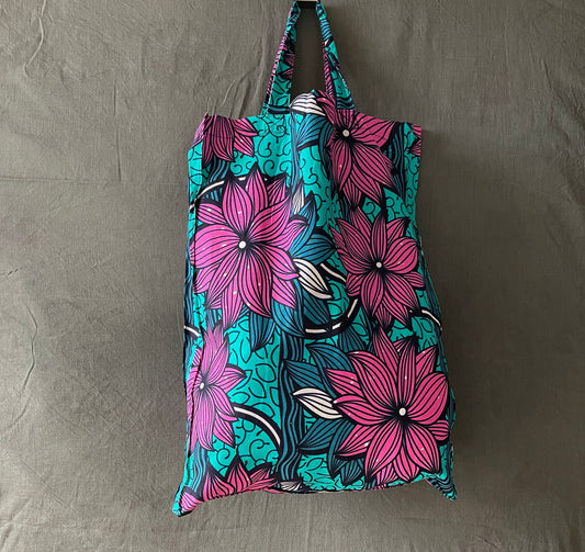 Bunte Totebags / Jutebeutel / Einkaufsbeutel / Handtasche / Sack aus afrikanischem Stoff (Waxprint / Batik / Baumwolle) aus Ghana, Kitenge