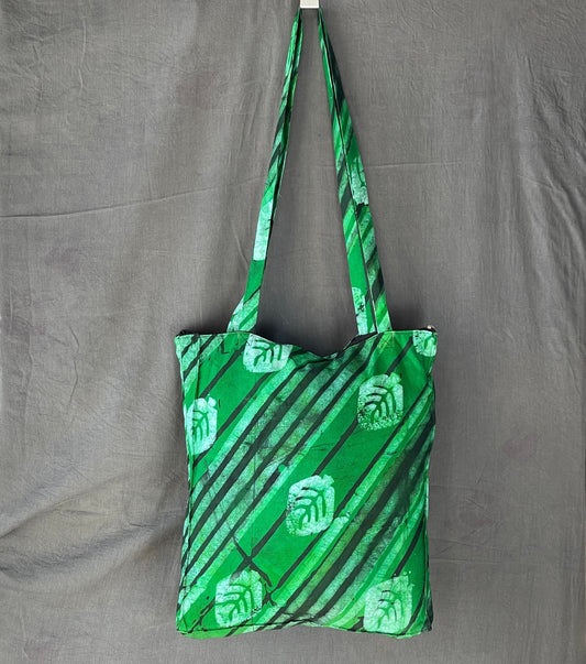 Tote Bag / Jutebeutel/ Jute bag mitReißverschluss mit langen Henkeln aus afrikanischem Stoff