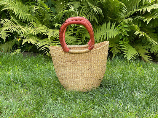 kleiner, handgewebter Korb - Bolga Basket, U-Shopper, Picknickkorb, Einkaufskorb, Handtasche aus Stroh