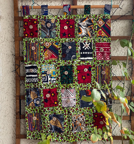 bunte Weihnachtskalender, Adventskalender zum Selbstbefüllen, Wiederverwenden und Recyceln, Social Business in Ghana, afrikanische Stoffe