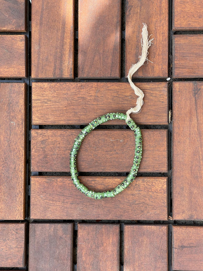 grünes, gelbes afrikanisches Armband / Perlenarmband aus recyceltem Glas, handgemalt, Beads aus Ghana Freundschaftsarmband Partnerarmband